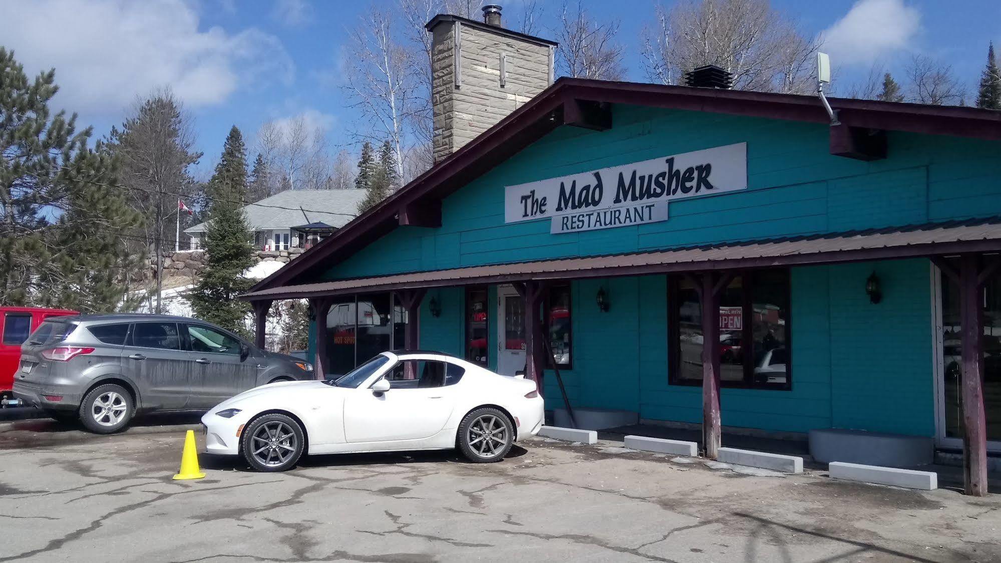 The Mad Musher - Hostel Whitney ภายนอก รูปภาพ